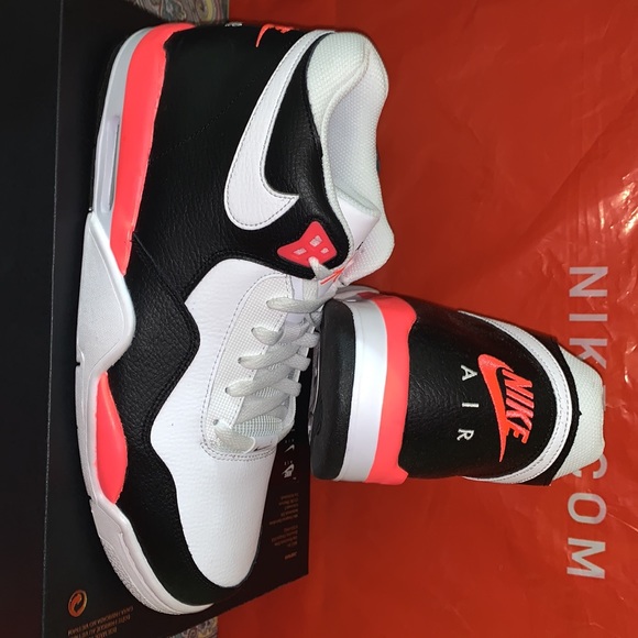 NikeFlight Legacy Black Flash CrimsonWhite USSZ 12 - Picture 6 of 12